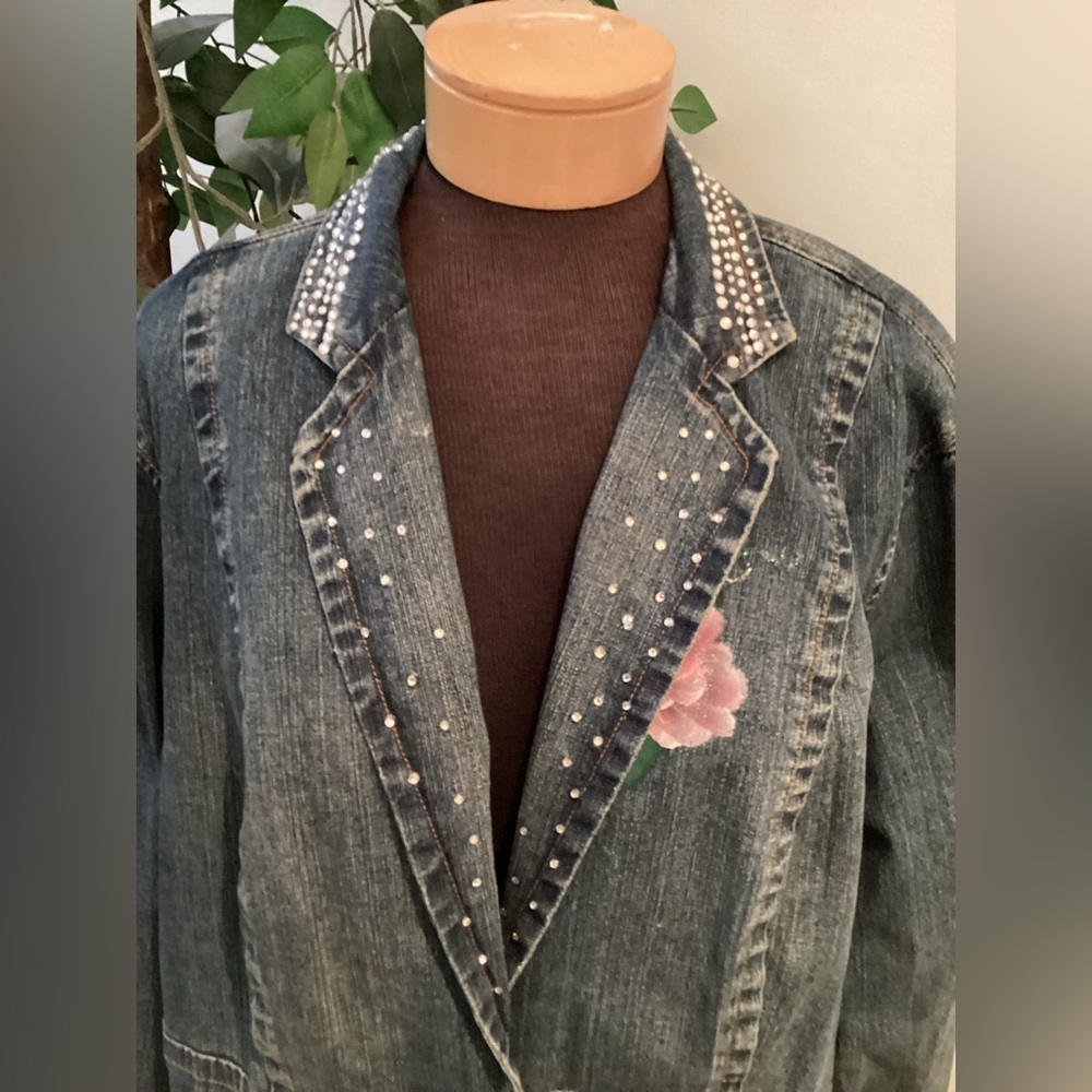 a.n.a 3 button painted floral glitter embellished Jean jacket Woman’s size 2X - Picture 10 of 15